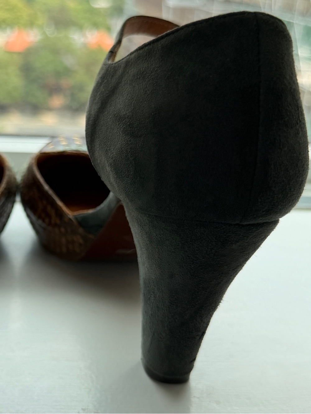 Chie Mihara Ankle Strap Platform Heels in Brown, Grey and Green - Picture 4 of 11